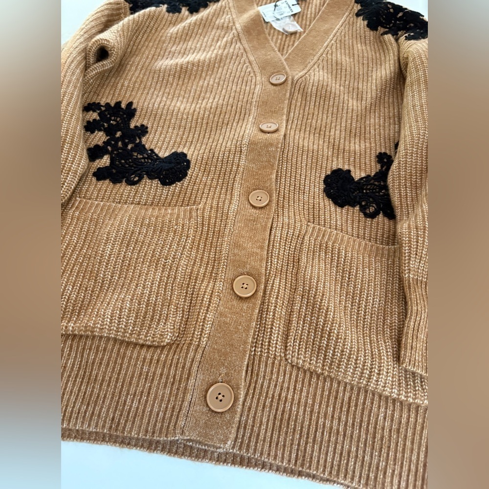NWT Women’s Express Butterscotch Black Embroidered Accents Button Up Cardigan XS - Picture 7 of 12